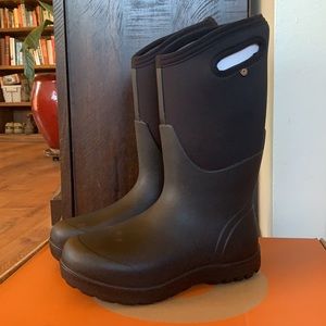 Bogs Neo-Classic Tall Snow Boots size 9